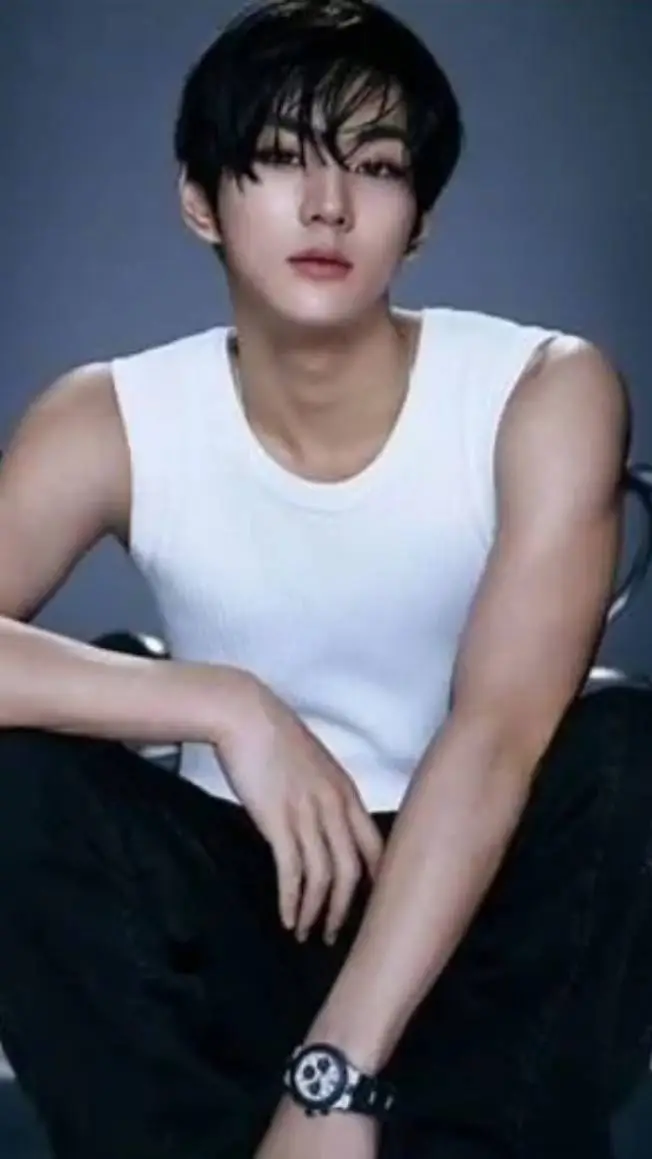 ai character: jungwonnie background