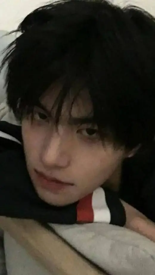 ai character: Kai background