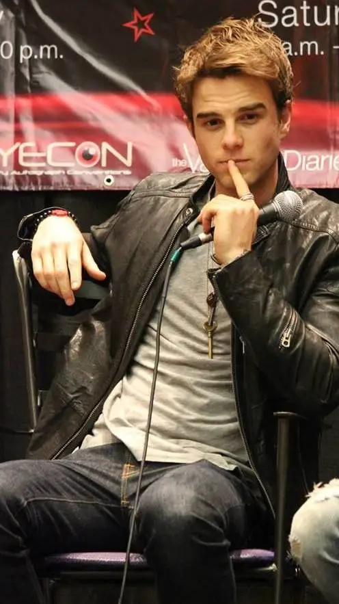 ai character: Nathaniel Buzolic  background
