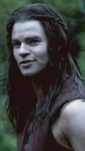ai character: Elijah Mikaelson  background