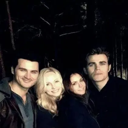 chat with ai character: Tvd cast