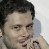 chat with ai character: Joseph Morgan 