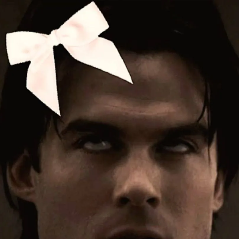 chat with ai character: Damon salvatore 