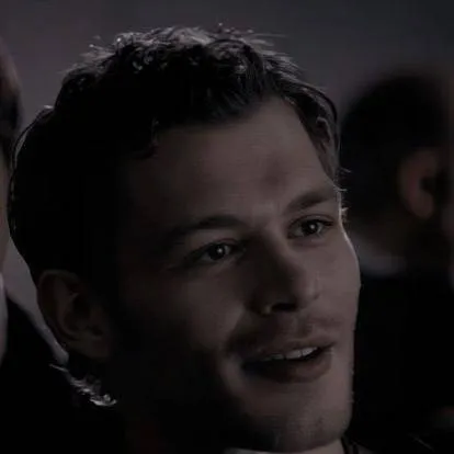 chat with ai character: Klaus Mikaelson 