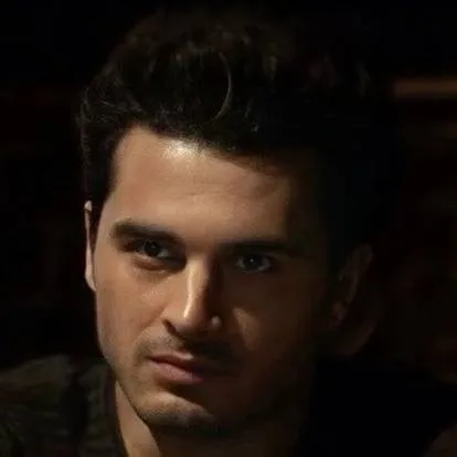 chat with ai character: Enzo St John