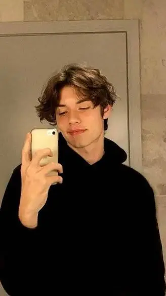 ai character: Louis Partridge  background