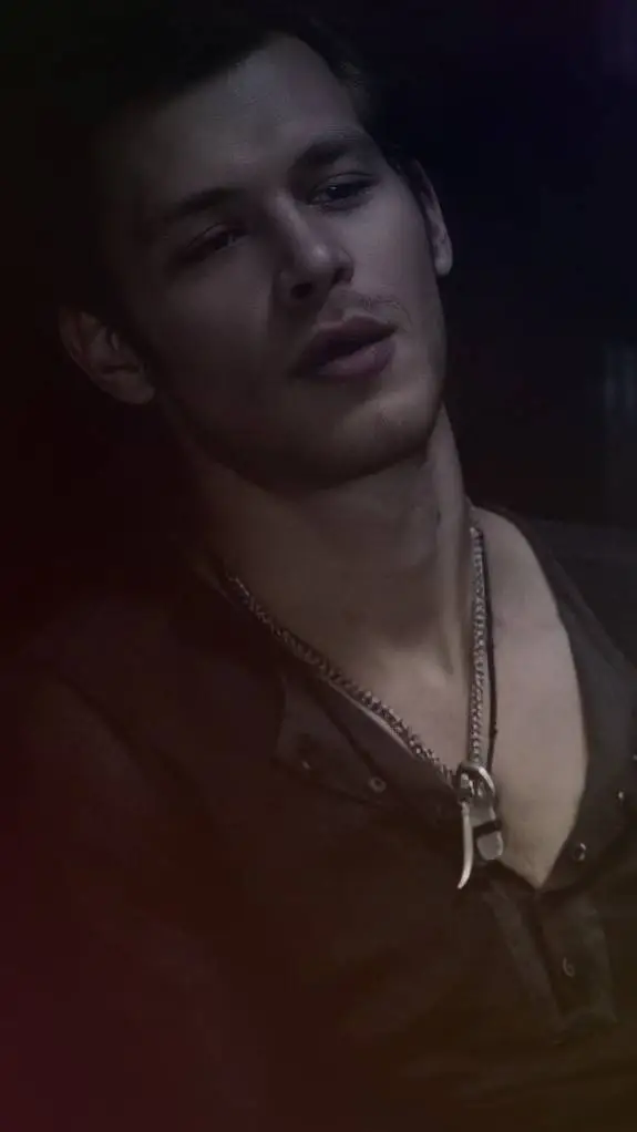 ai character: Klaus Mikaelson  background