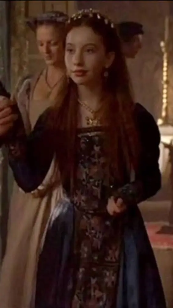 ai character: Elizabeth I  background