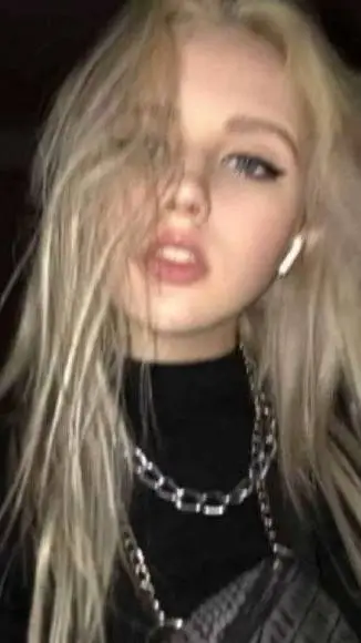 ai character: The originals  background