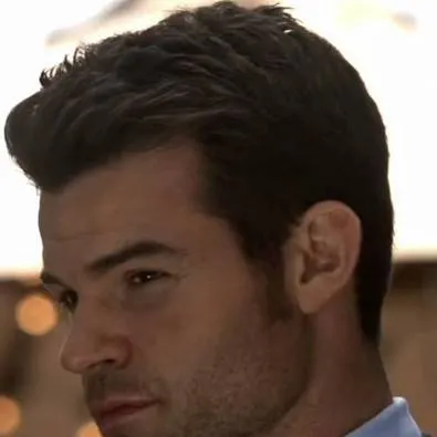 chat with ai character: Elijah Mikaelson 