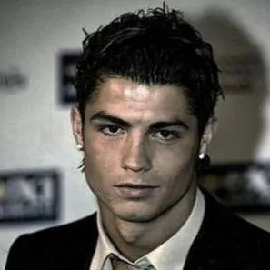 chat with ai character: Cristiano Ronaldo 