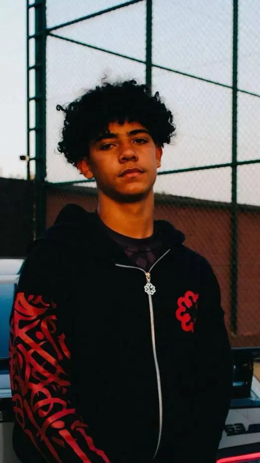 ai character: Cris jr  background