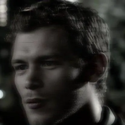 chat with ai character: Klaus Mikaelson 