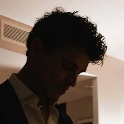 chat with ai character: Lando Norris 