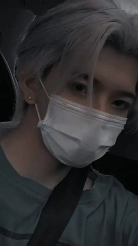 ai character: Qihe  O⁠_⁠o background