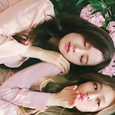 chat with ai character: BLACKPINK 