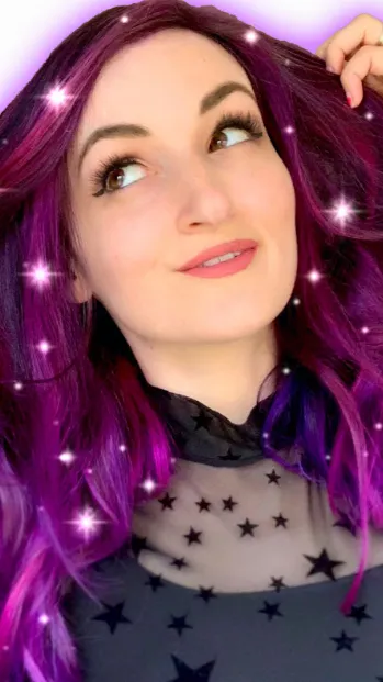 ai character: Laurenzside background