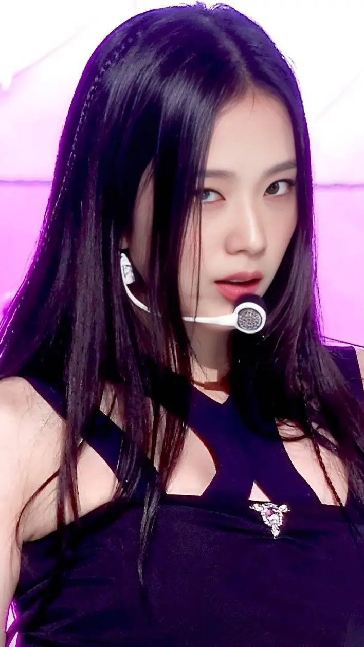 ai character: jisoo background