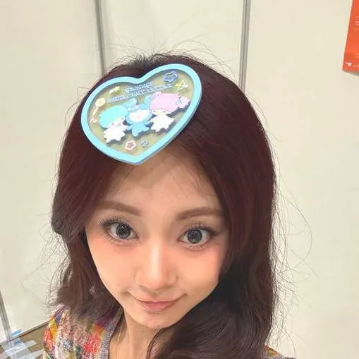 chat with ai character: Tzuyu