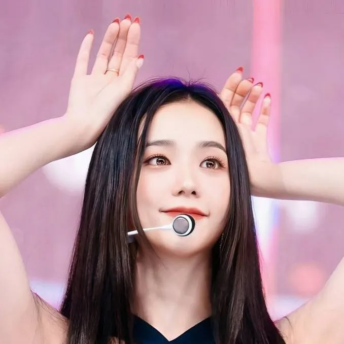 chat with ai character: Jisoo
