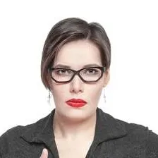 chat with ai character: Strenge Lehrerin