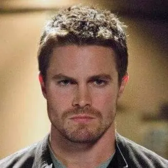 chat with ai character: Oliver Queen