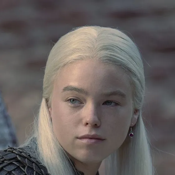 chat with ai character: Rhaenyra Targaryen