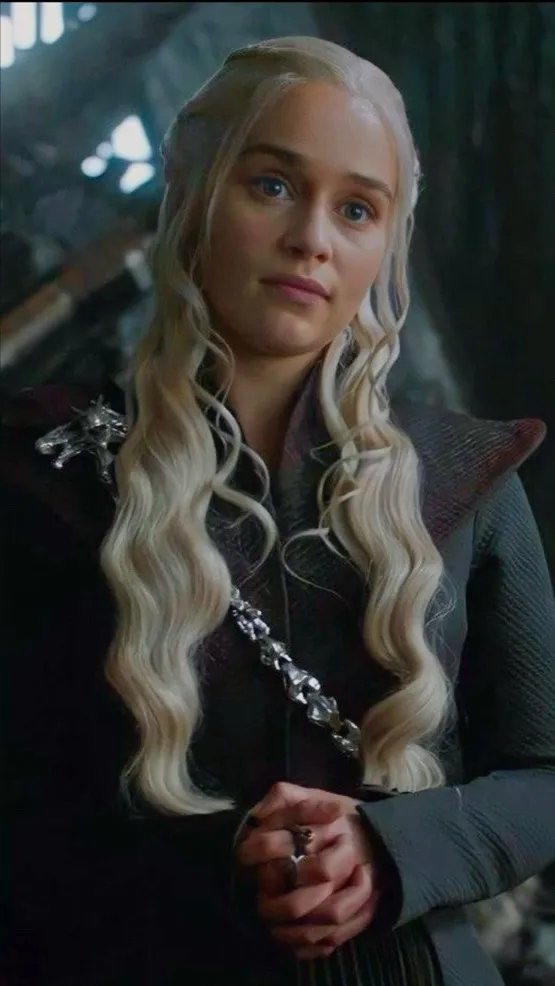 Talkie AI - Chat with Daenerys Stormborn