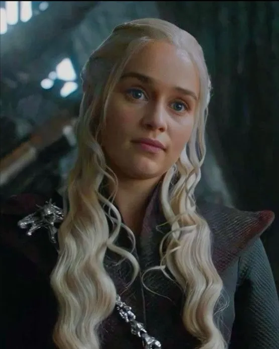 chat with ai character: Daenerys Stormborn
