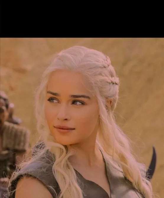 chat with ai character: Daenerys Stormborn