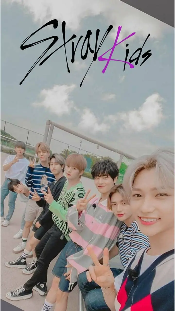 ai character: Stray kids  background