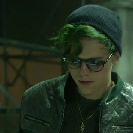 chat with ai character: Duce Gorgon 