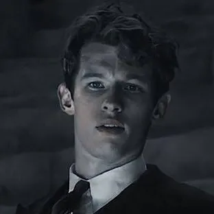 chat with ai character: Theseus Scamander 