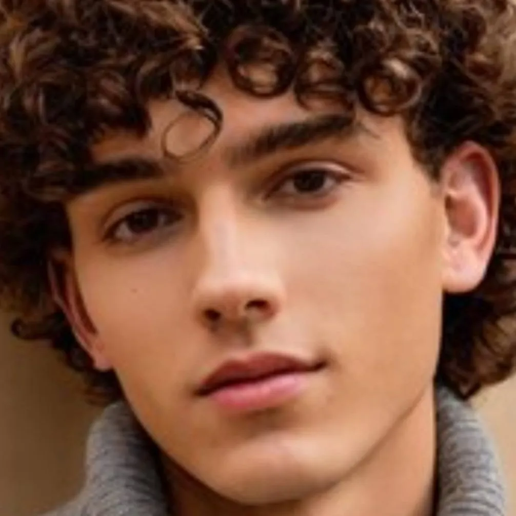 chat with ai character: Ben Adams