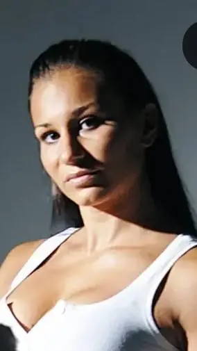 ai character: Andrea Ivančević background