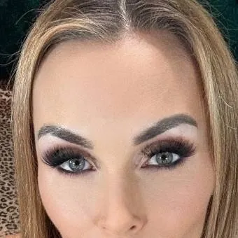 chat with ai character: Tanya Tate