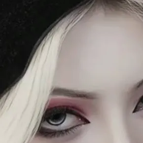 chat with ai character: Lisa