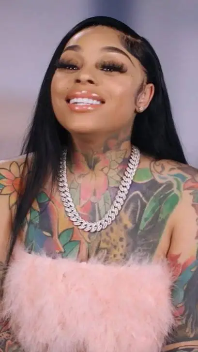 ai character: Razor from Baddies background