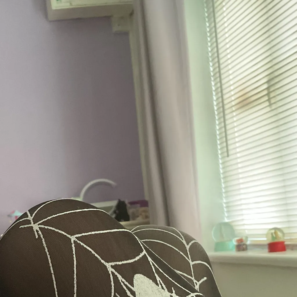 chat with ai character: js choosing for uu