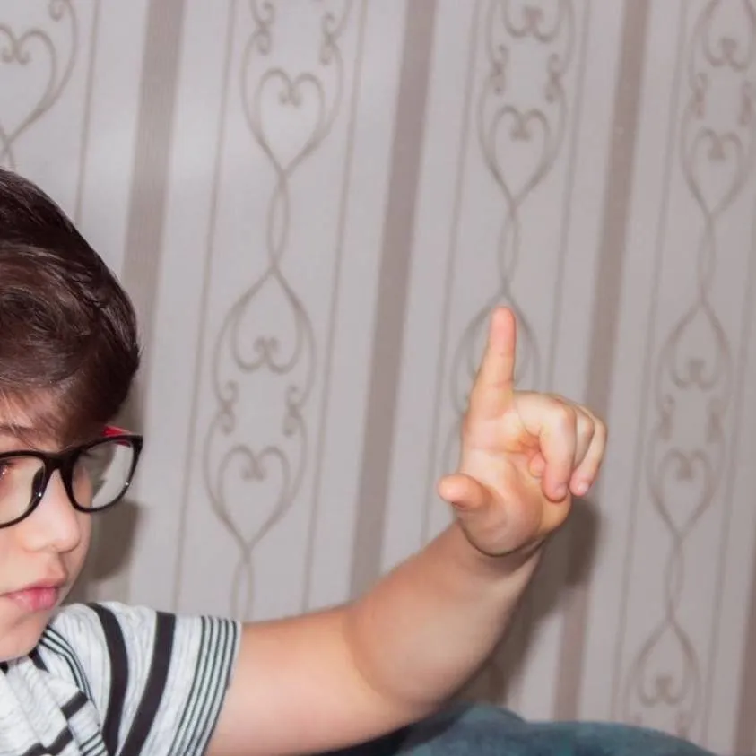 chat with ai character: Face Reveal