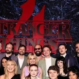 chat with ai character: StrangerThingsCast