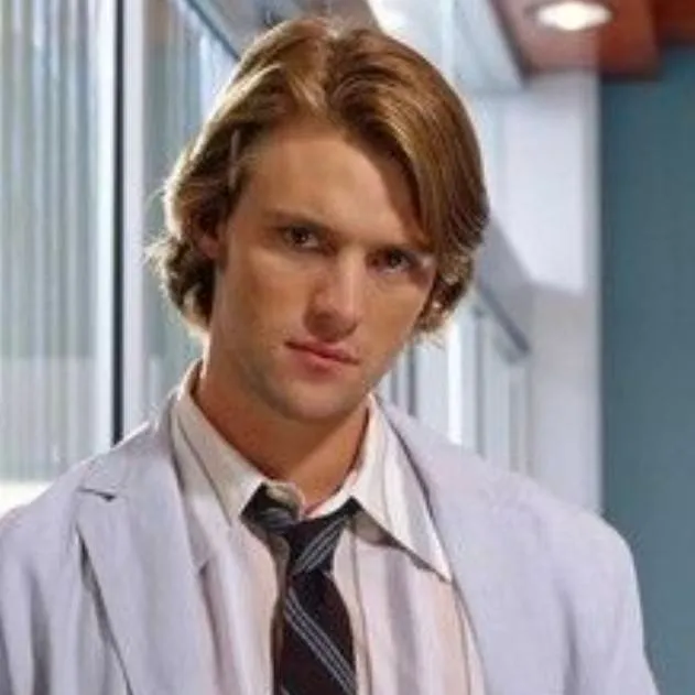 chat with ai character: Dr. Chase