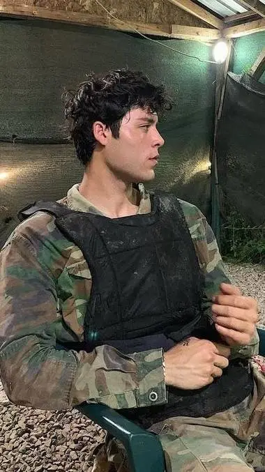 ai character: Rhys Larsen background