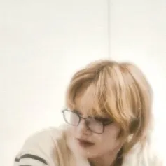 chat with ai character: ~☻JEONGJIN☻~