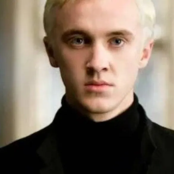 chat with ai character: draco malfoy