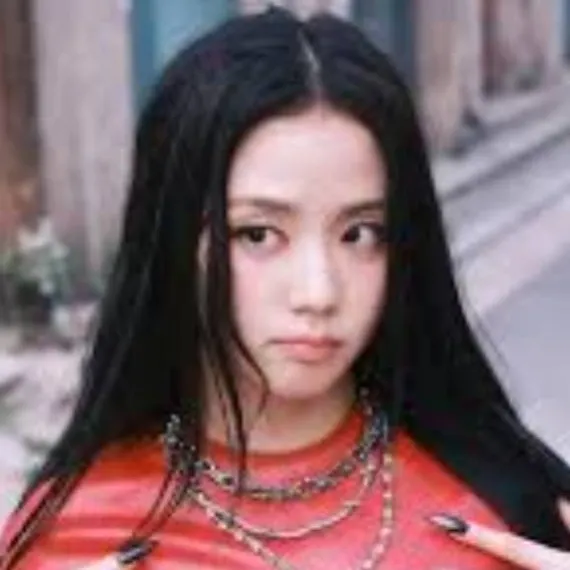 chat with ai character: Jisoo