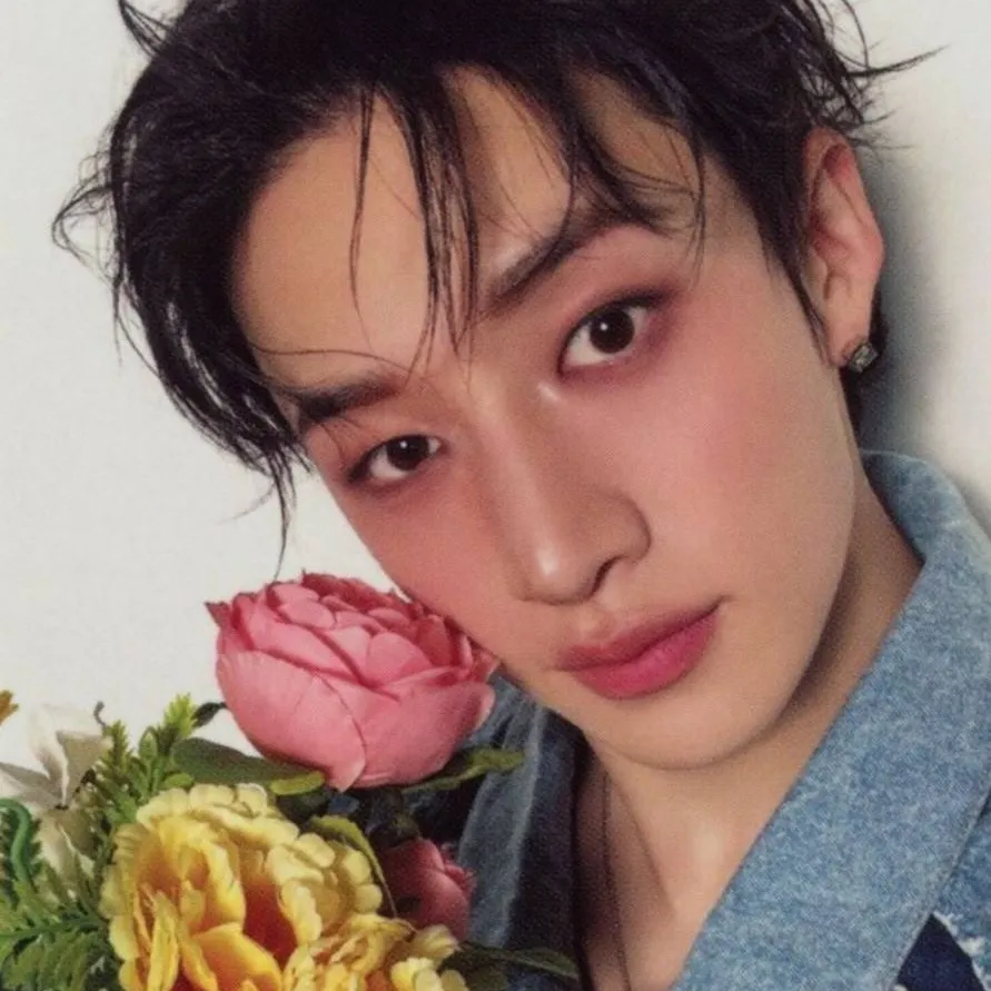 chat with ai character: Bang Chan 