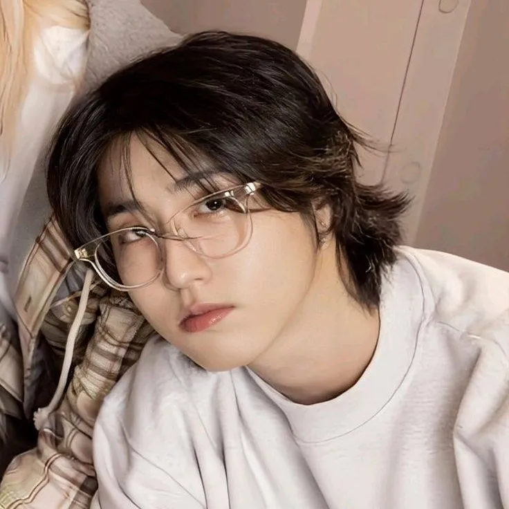 chat with ai character: Han Jisung 