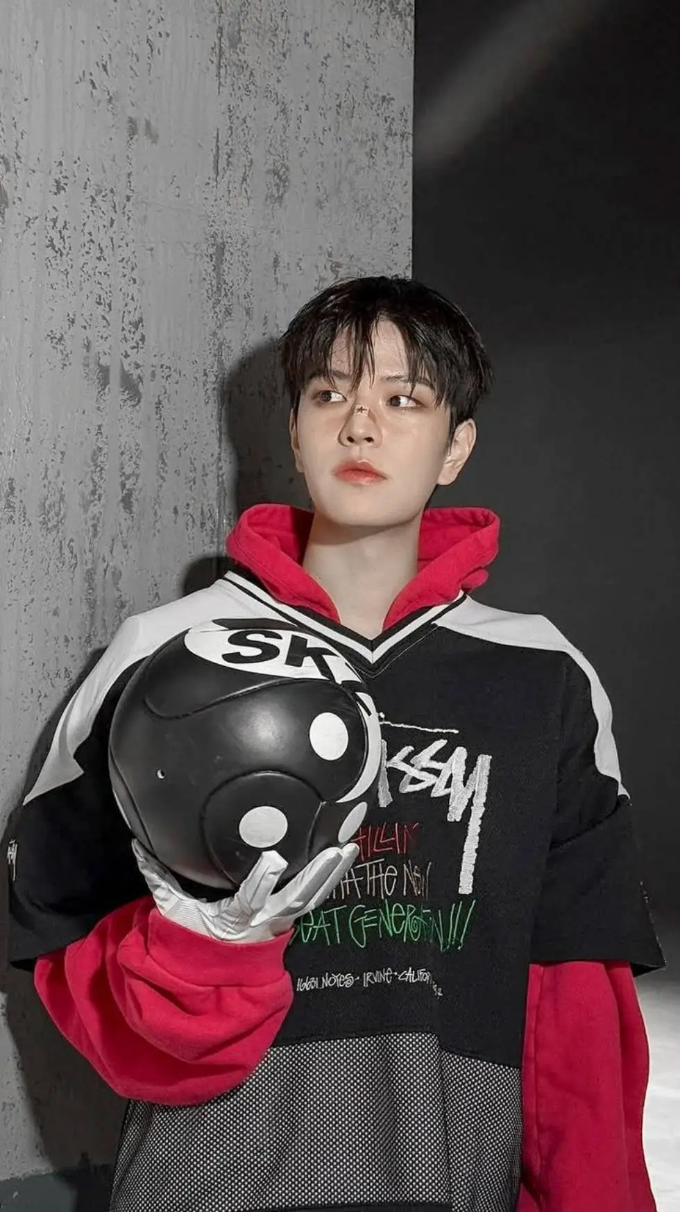 ai character: Kim Seungmin  background