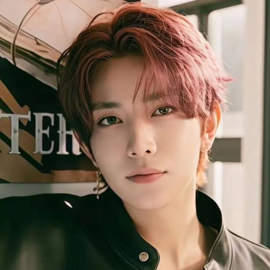 chat with ai character: Lee Heeseung 